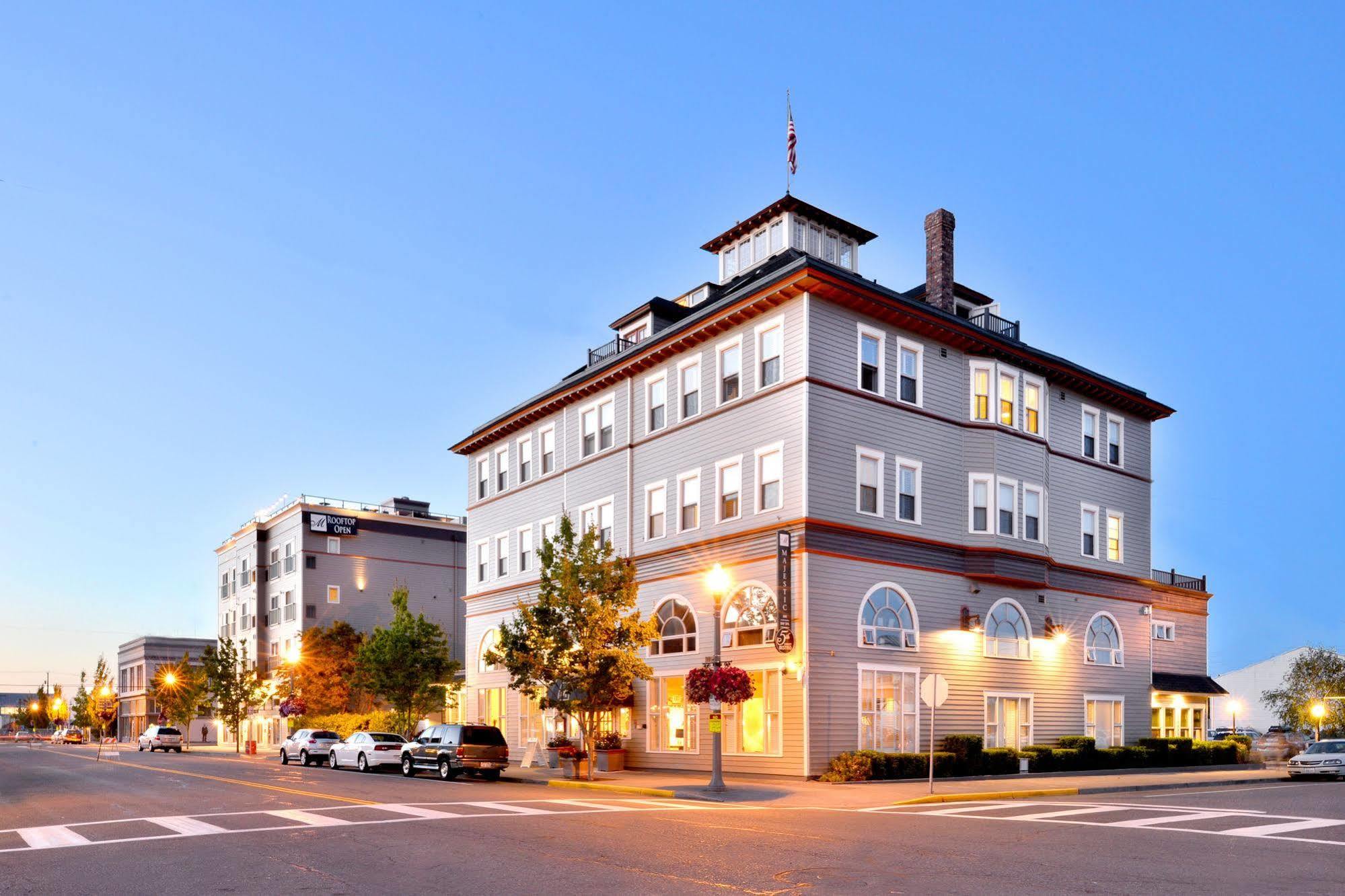 Majestic Inn And Spa Anacortes Exterior photo